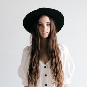 Faux leather suede wide brim boater hat